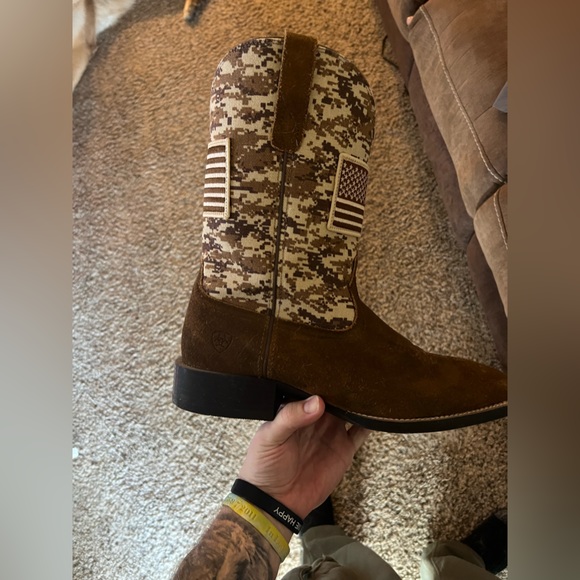 ARIAT MEN'S CAMO PATRIOT WESTERN BOOTS - Picture 2 of 3